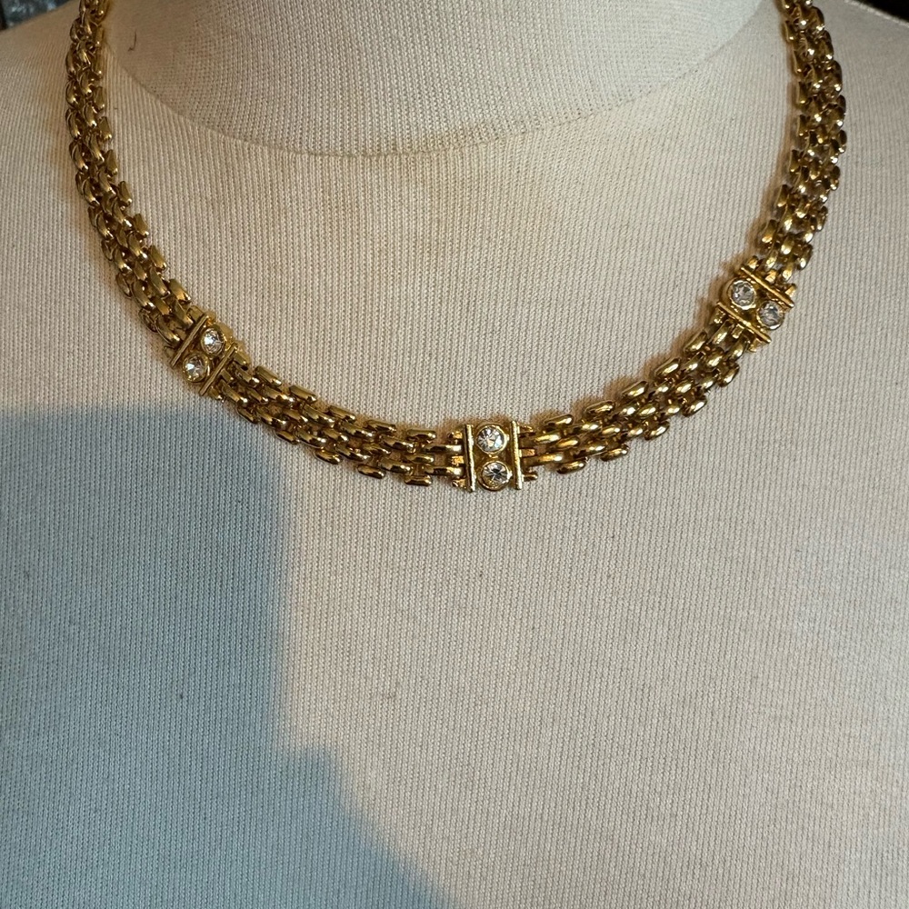 Elegant Gold Chain Necklace